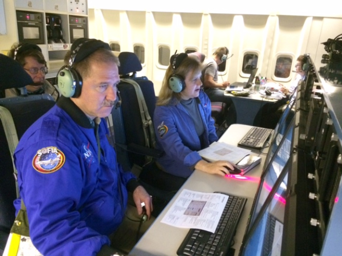 John Grunsfeld and SOFIA Project Scientist Pam Marcum at SOFIA's Outreach console